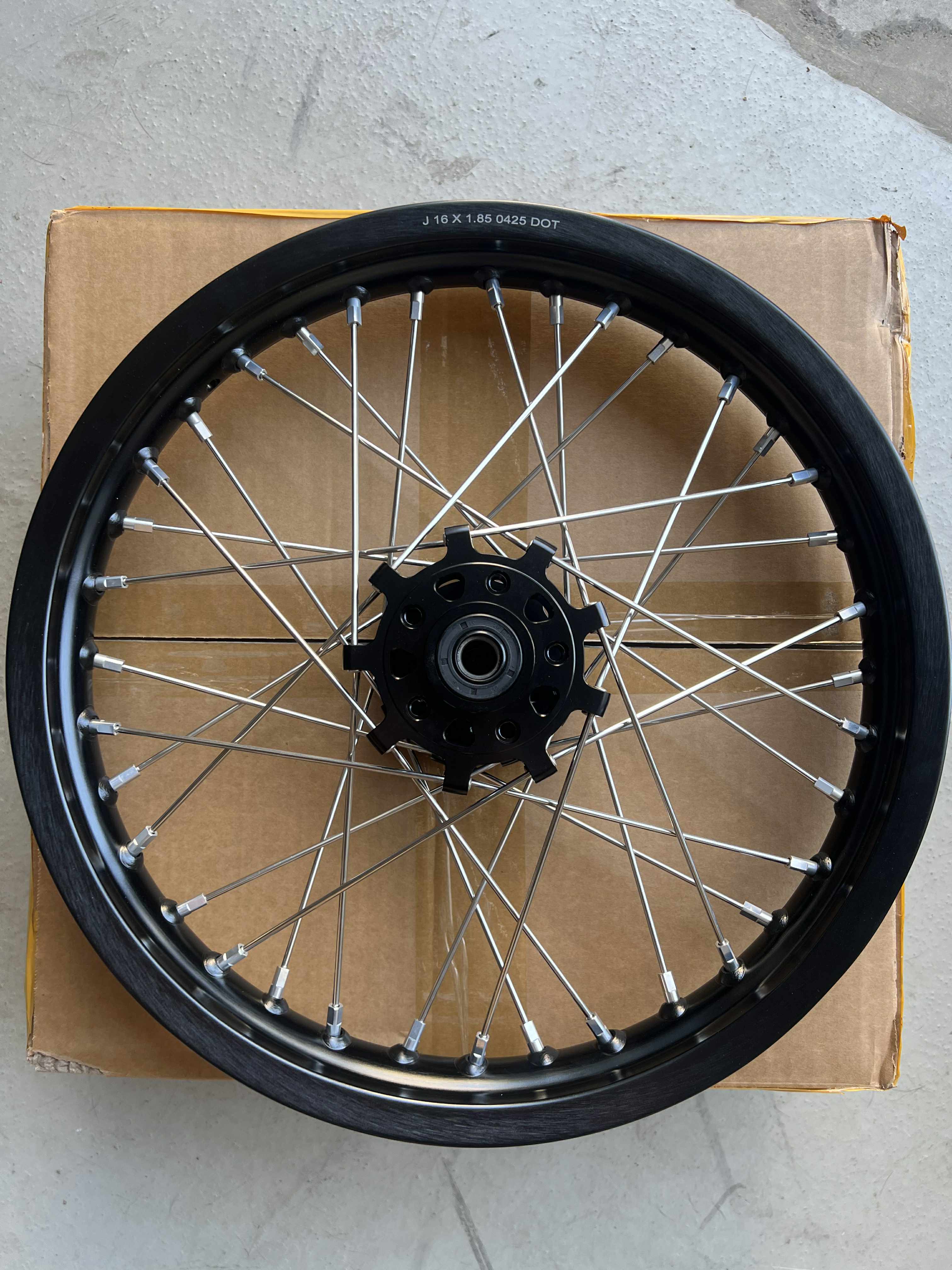 Zadní kolo Talaria MX5 16"