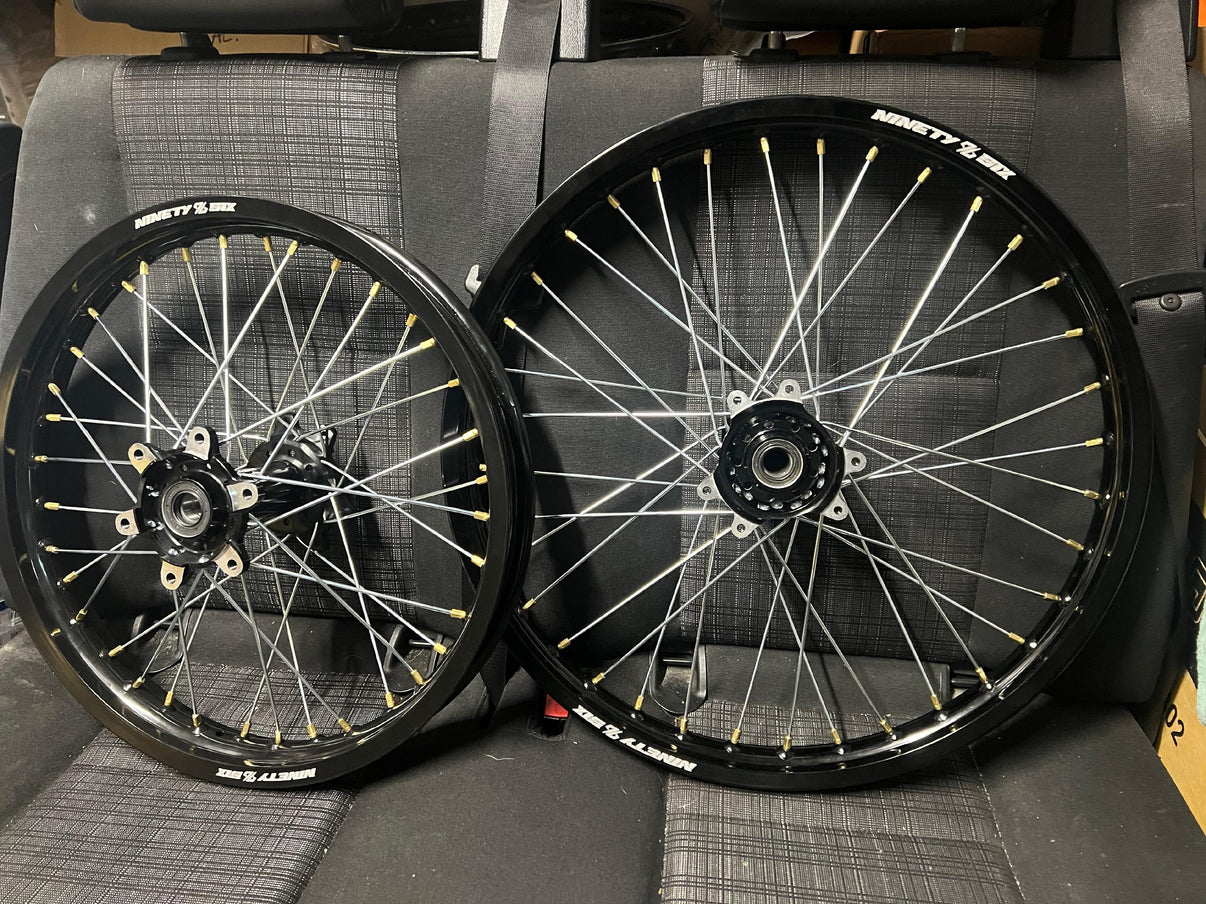 Kola Surron UltraBee 21+18"