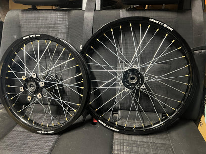 Kola Surron UltraBee 21+18"