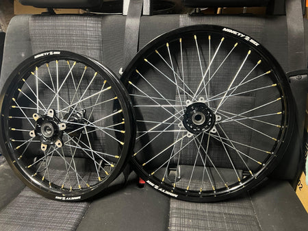 Kola Surron UltraBee 21+18"