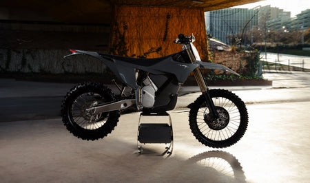 Stark Future EX elektromotorka šedá