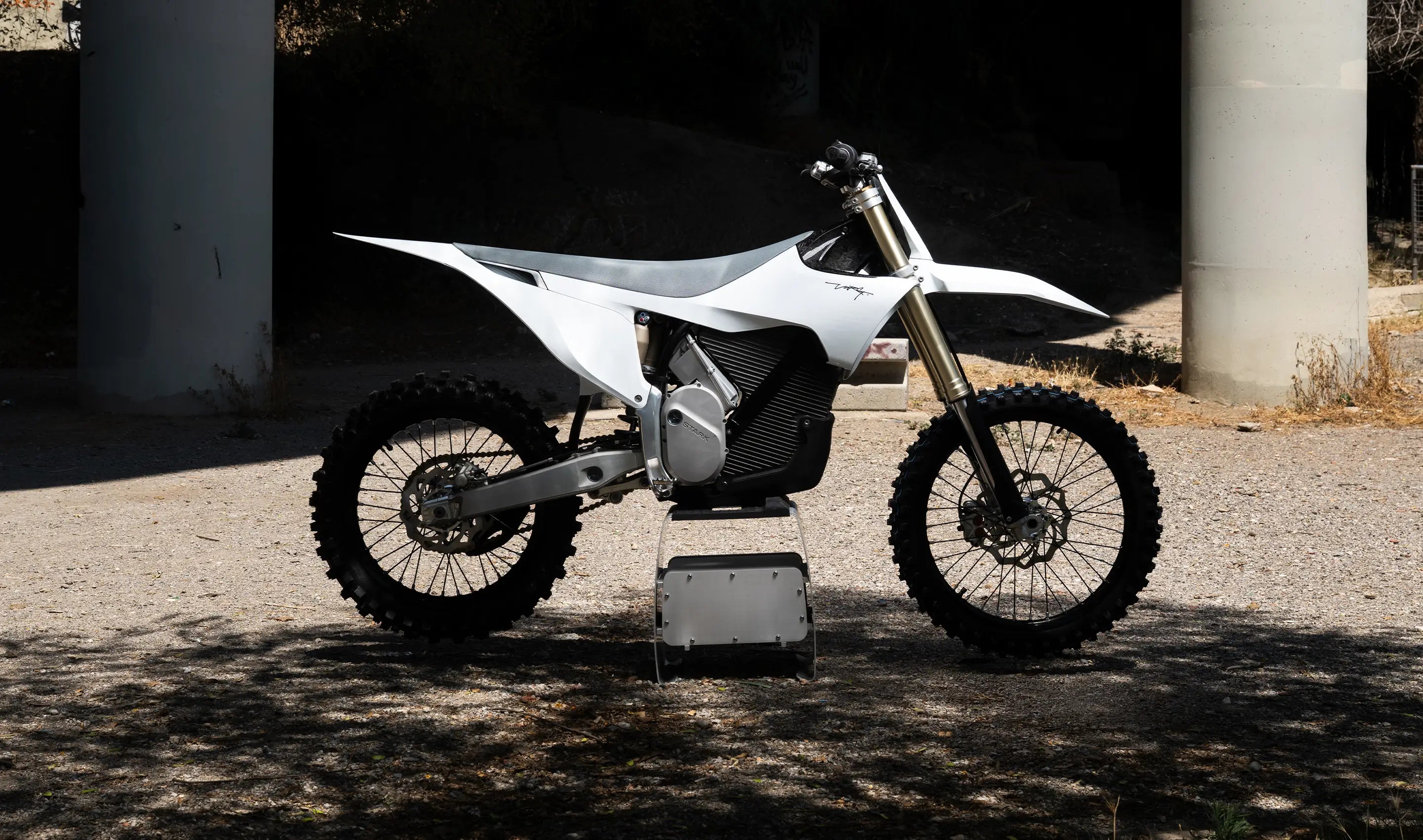 Stark Future MX elektro motorka bílá